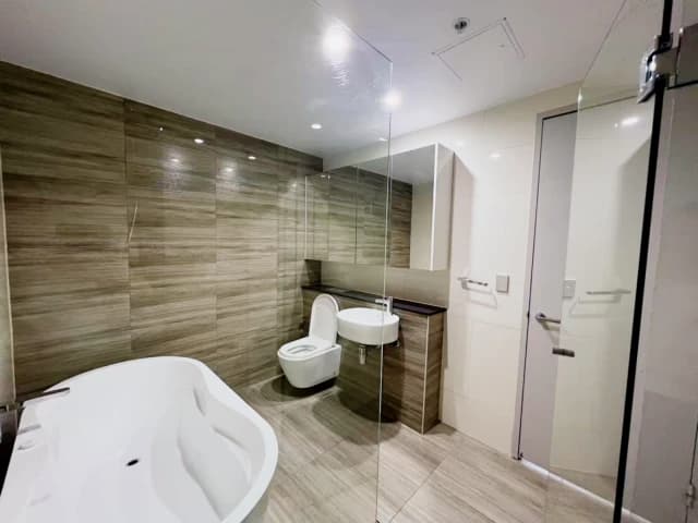2 bed 2 bath with study