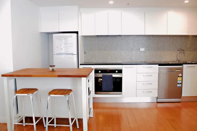 2Bedrooms, 1Bathrooms
