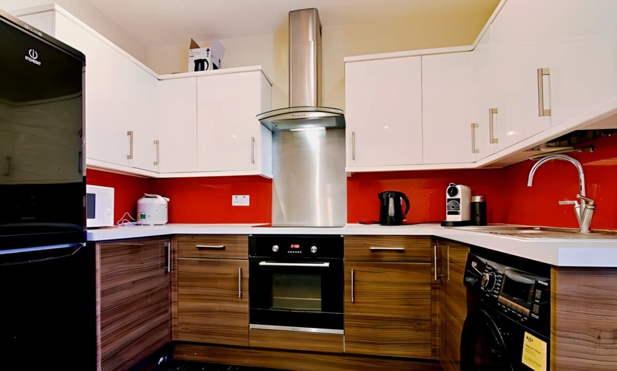4 Bed 2 Bath
