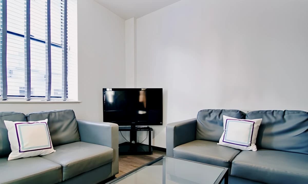 4 Bed 2 Bath