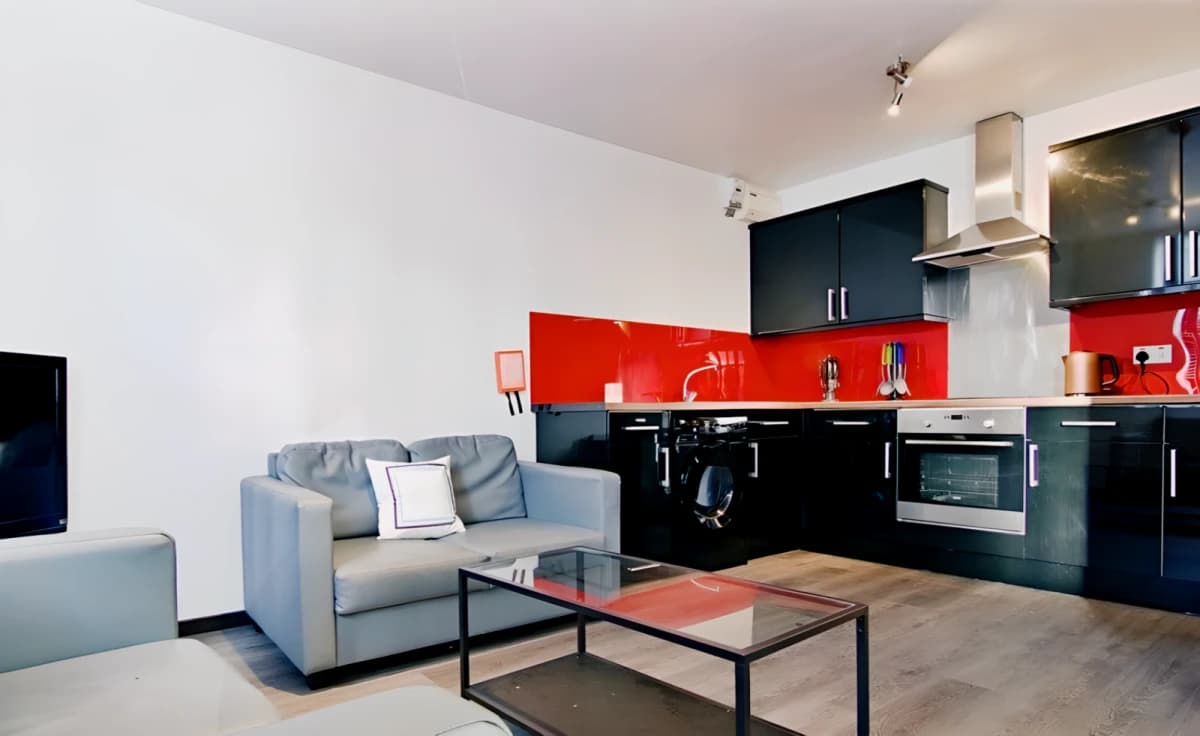 4 Bed 2 Bath