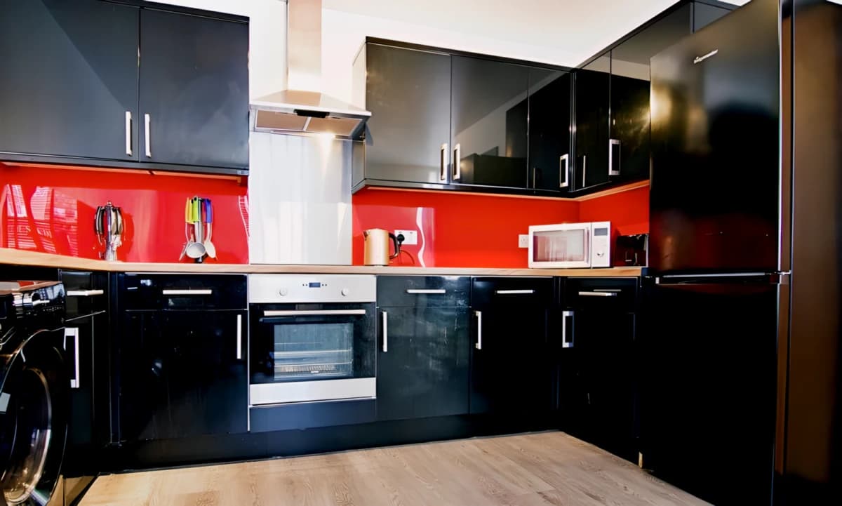 4 Bed 2 Bath