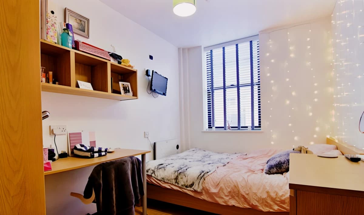 4 Bed 2 Bath