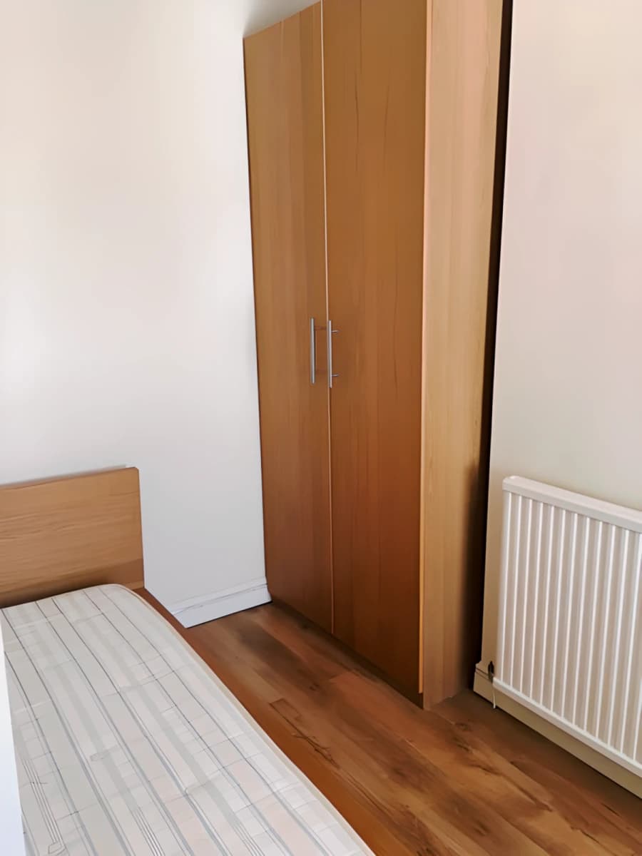 4 Bed 1 Bath