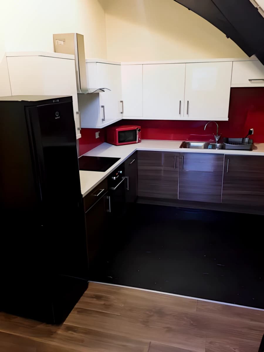 5 Bed 2 Bath