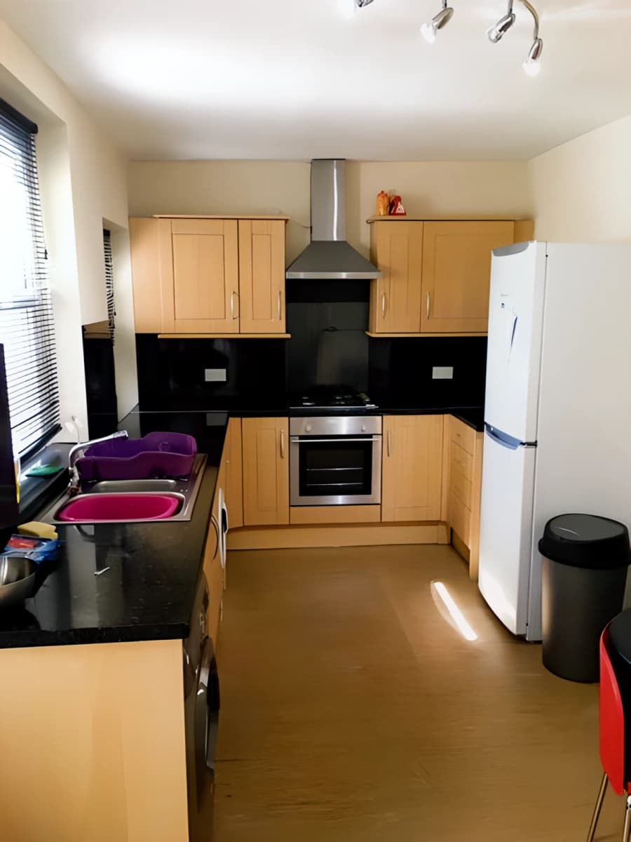 4 Bed 1 Bath