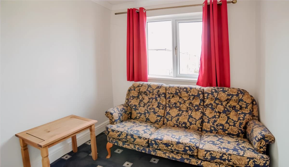 4 Bed 1 Bath