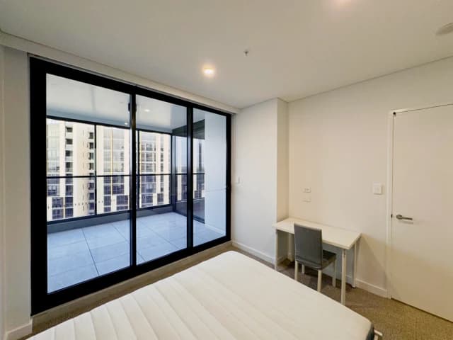 3 bed 2 bath-16th floor