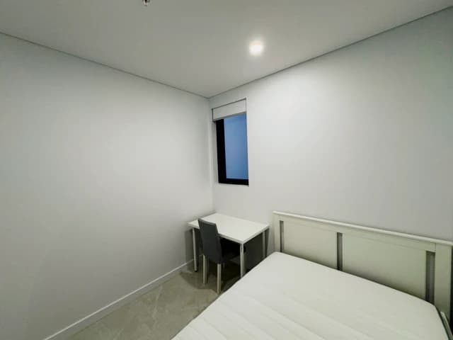 3 bed 2 bath-16th floor
