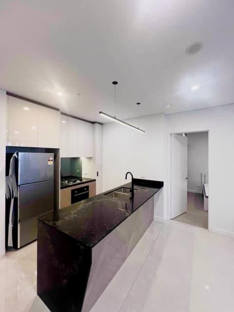 3 bed 2 bath-16th floor