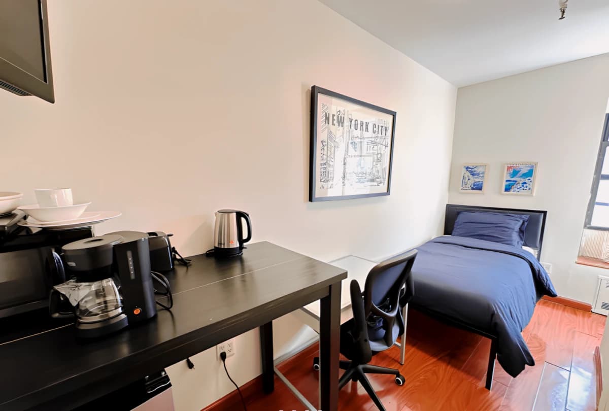 Central Park Apartments NYC image