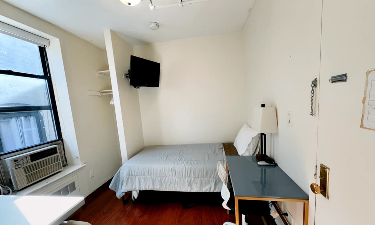 Central Park Apartments NYC image