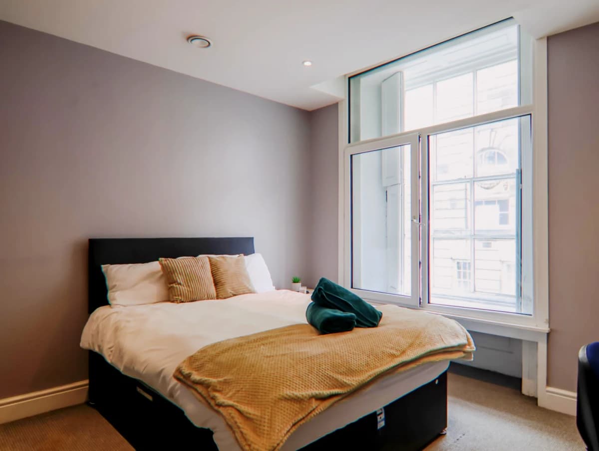 4 Bed 4 Bath