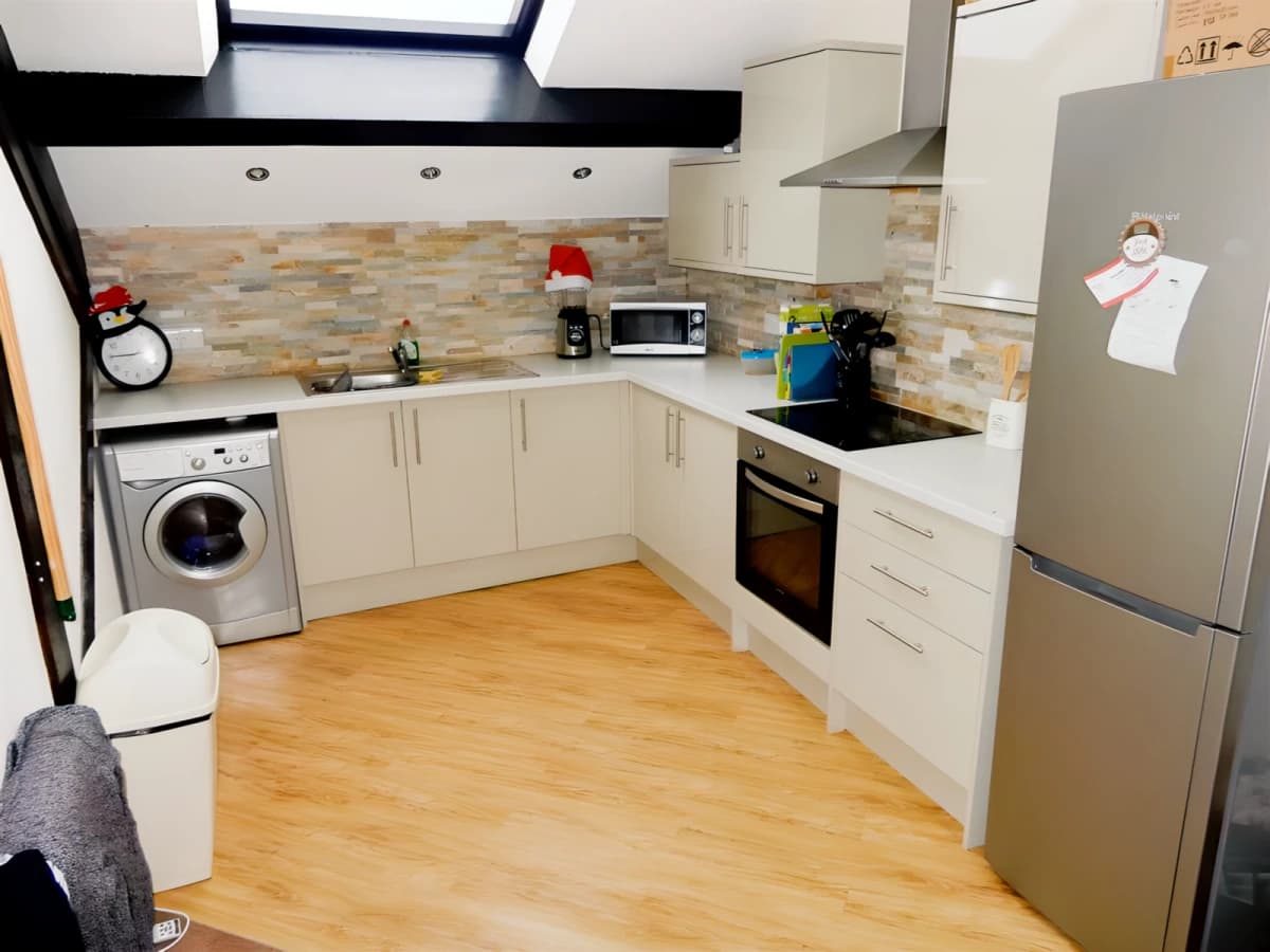 3 Bed 1 Bath