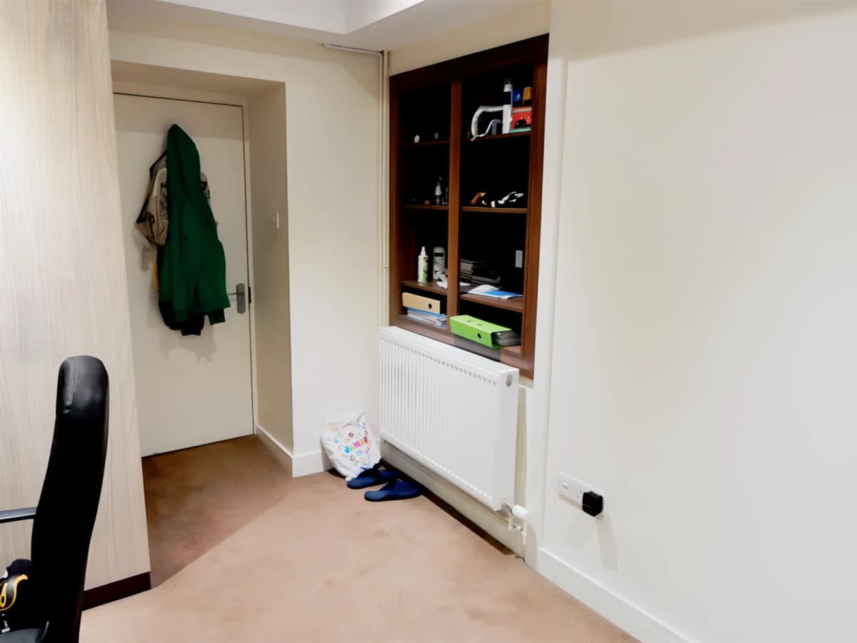 4 Bed 1 Bath