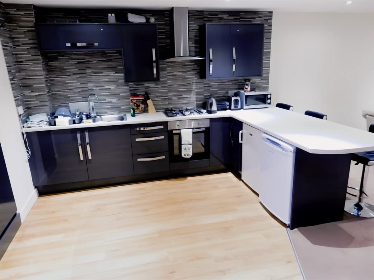 4 Bed 1 Bath