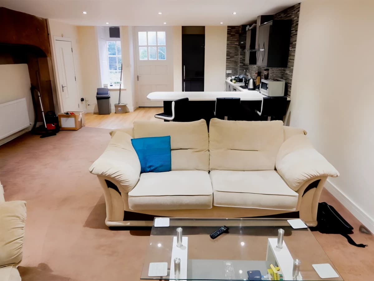 4 Bed 1 Bath