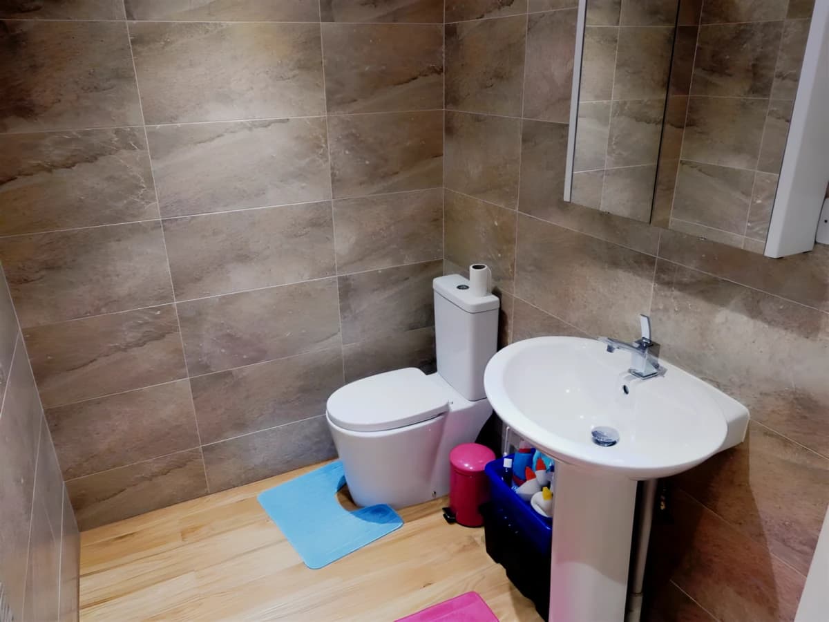 4 Bed 1 Bath