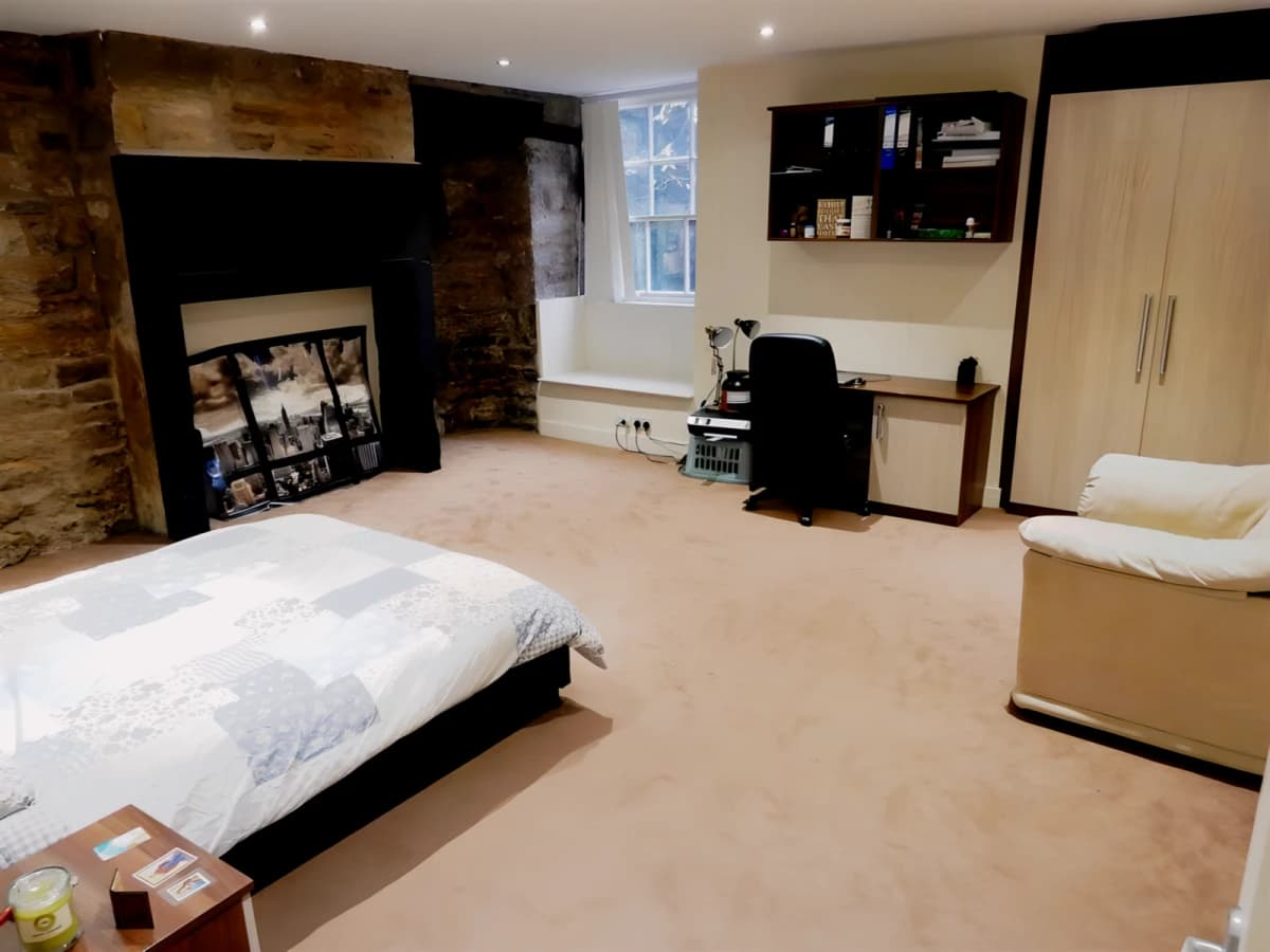 4 Bed 1 Bath