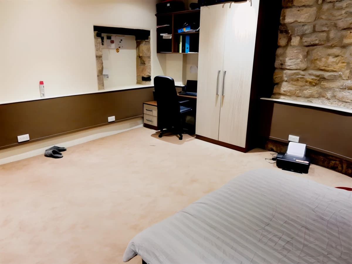 4 Bed 1 Bath
