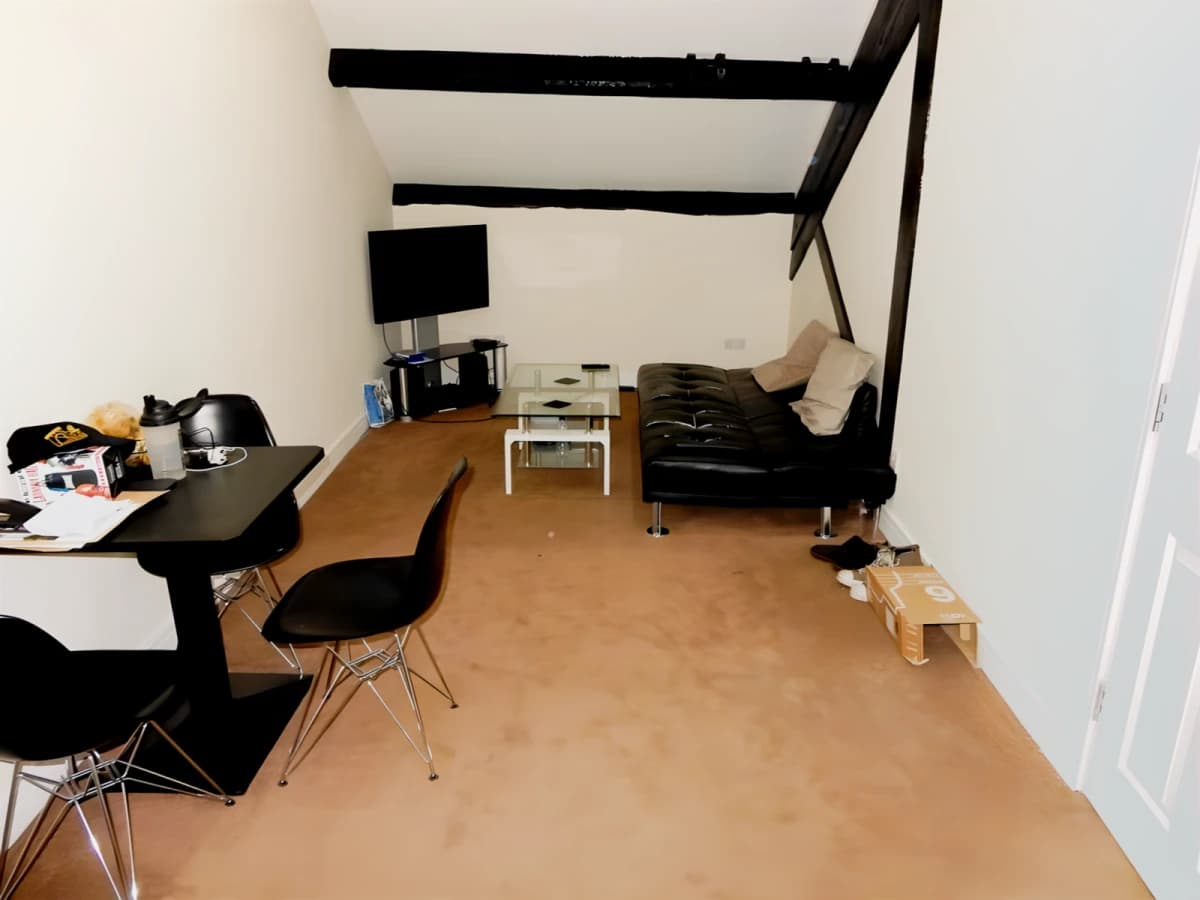 3 Bed 1 Bath