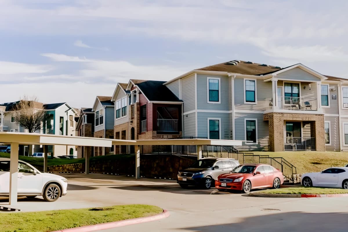 2818 Apartments