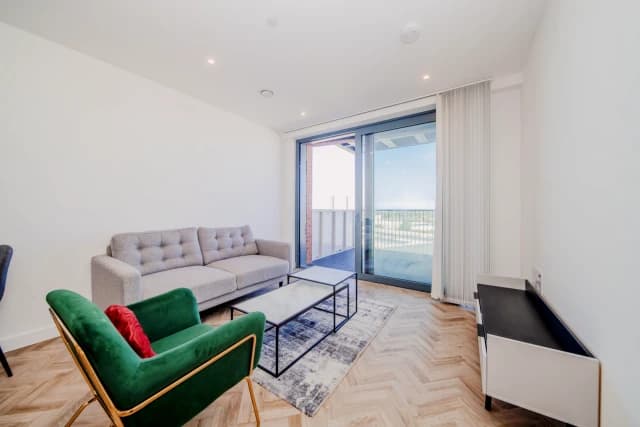 2 Bedroom 2 Bathroom Apartment 1104