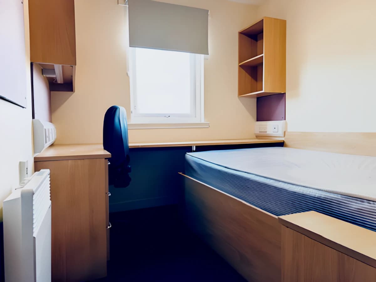 Midpoint Apartments image