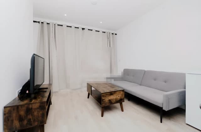 1 Bedroom 1 Bathroom