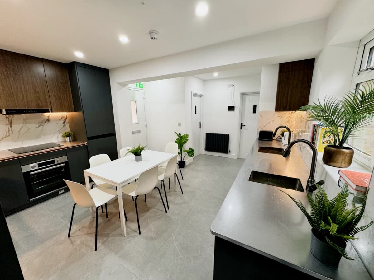 Ensuite