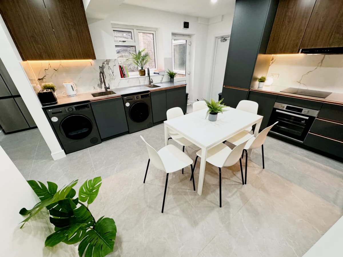 Ensuite
