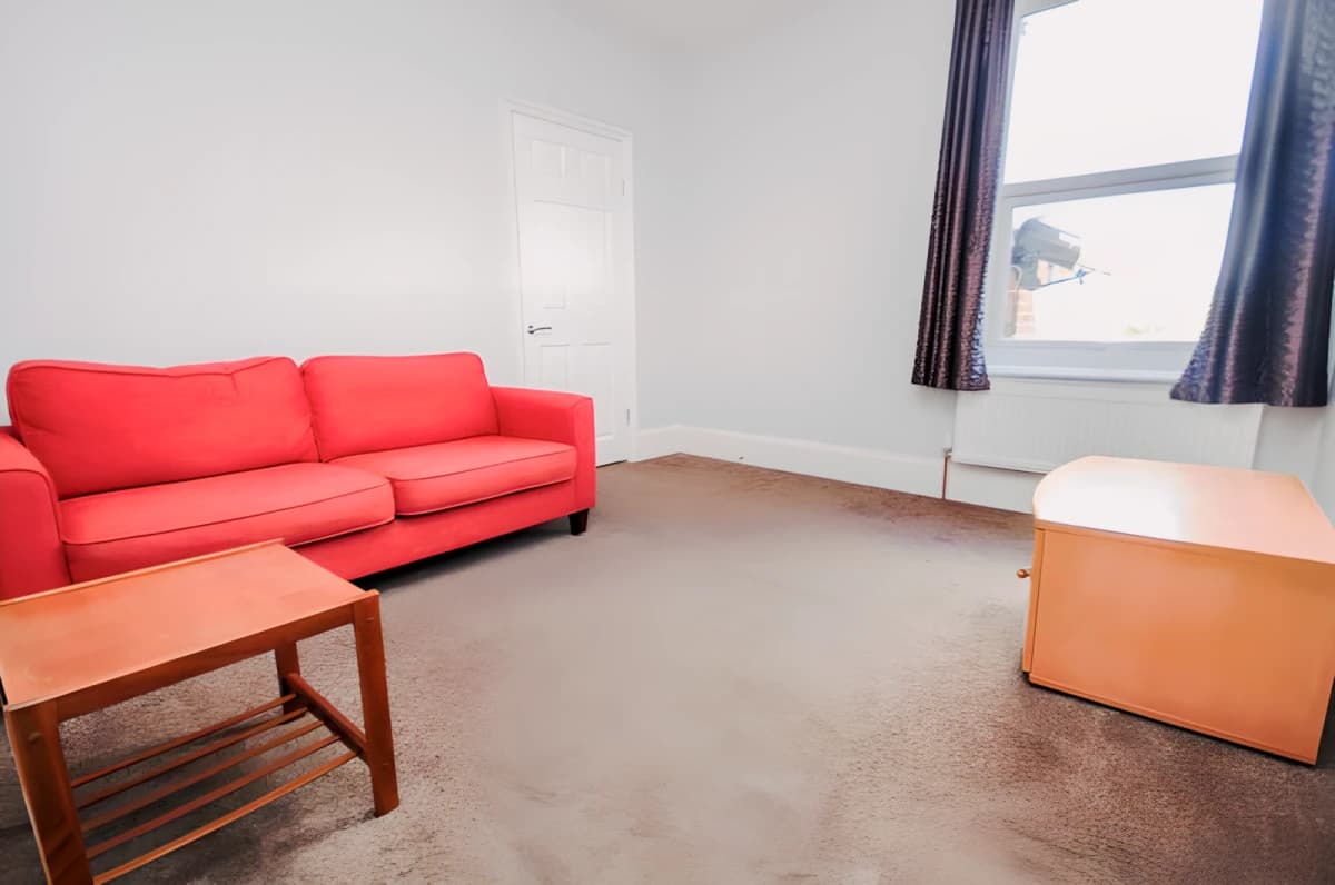 2 bedrooms 1.5 bathrooms