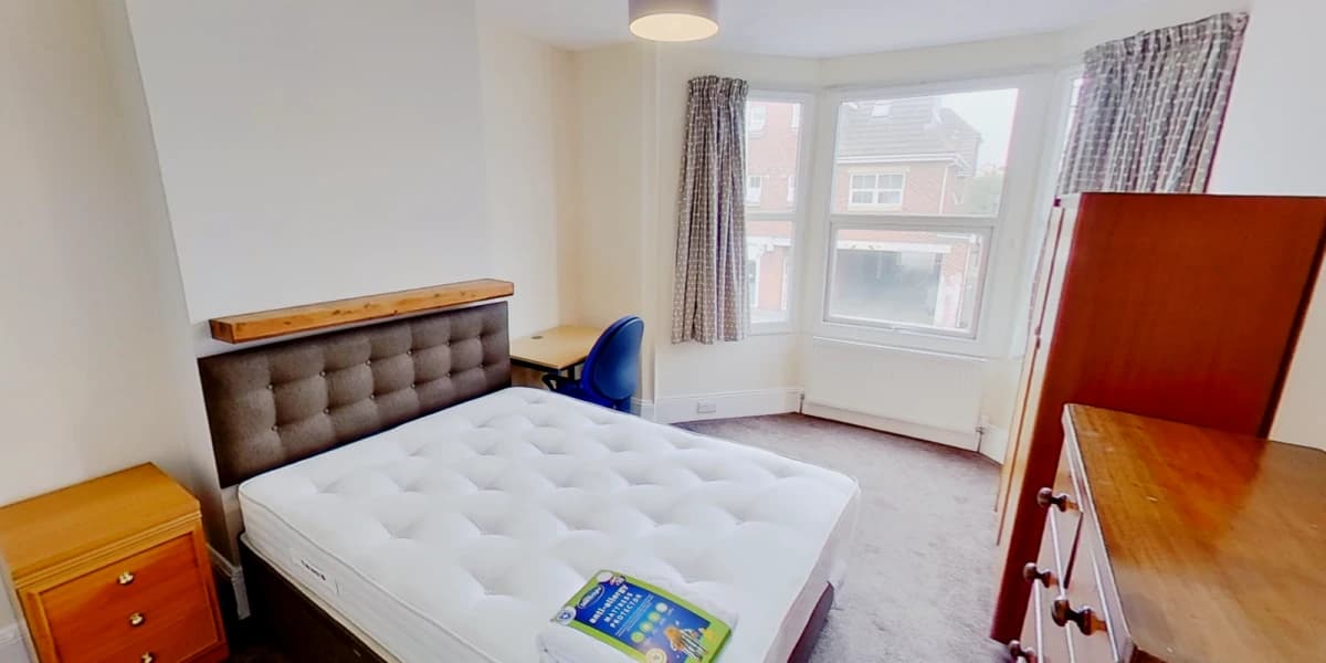 2 bedrooms 1.5 bathrooms
