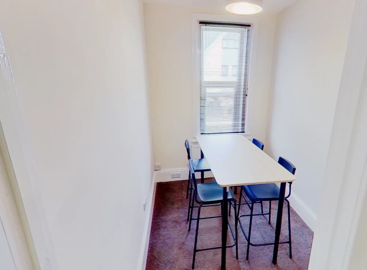 2 bedrooms 1.5 bathrooms