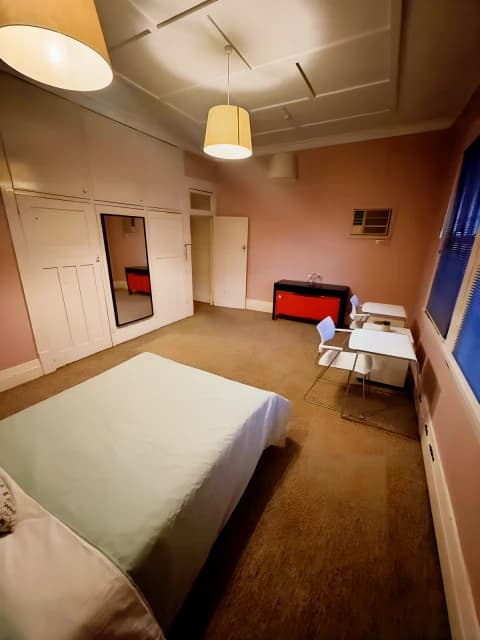 2 bedrooms 1 bathroom
