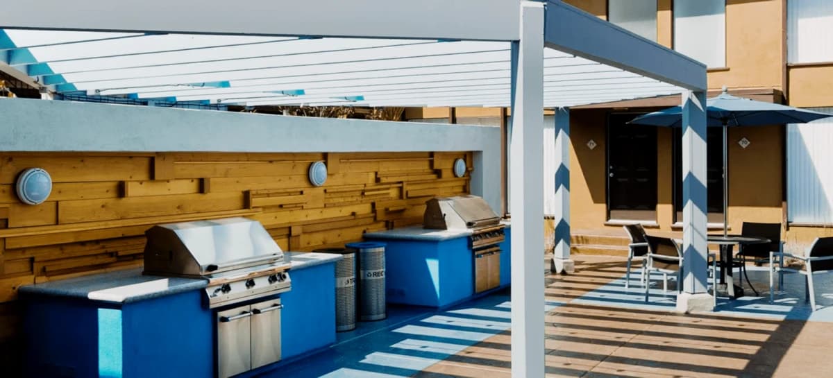 Outdoor Features