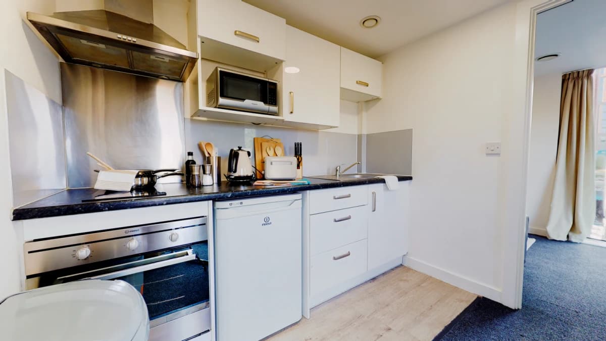 iQ Century Square image