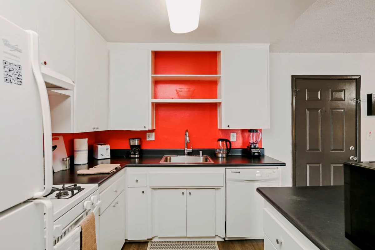 4241 Kling St image