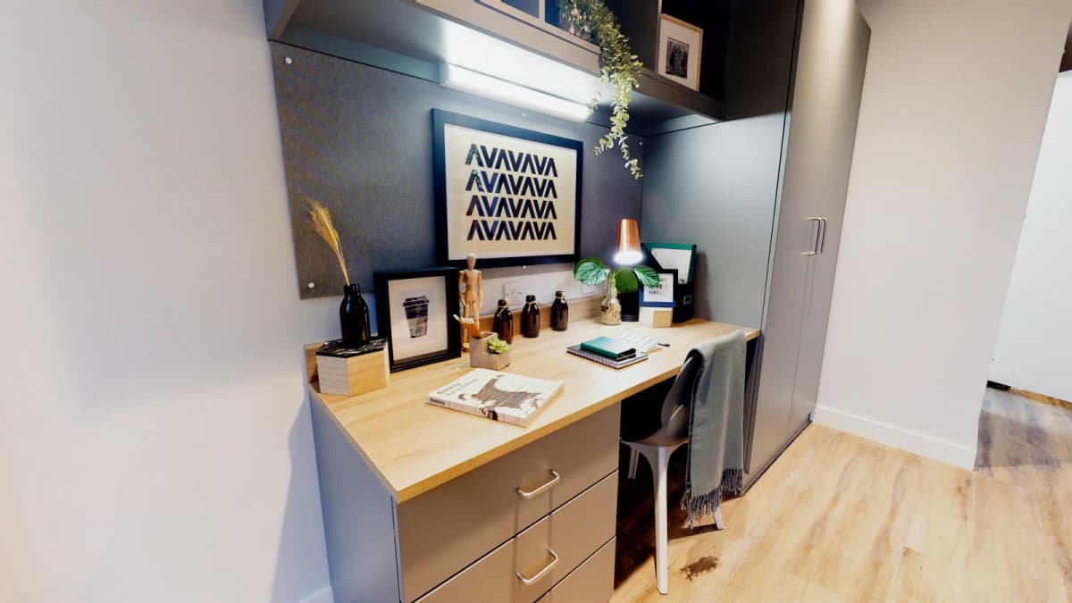 iQ Weaver Place image