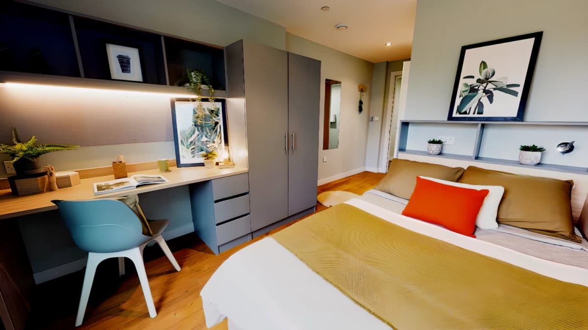 iQ Knight House image