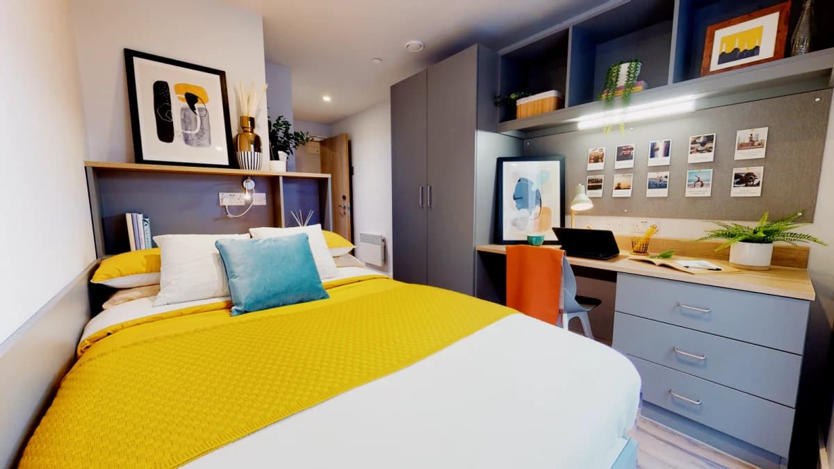 iQ Weaver Place image