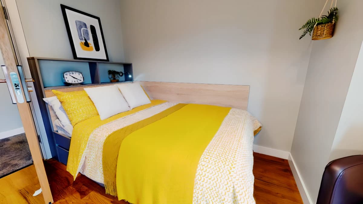 iQ Knight House image