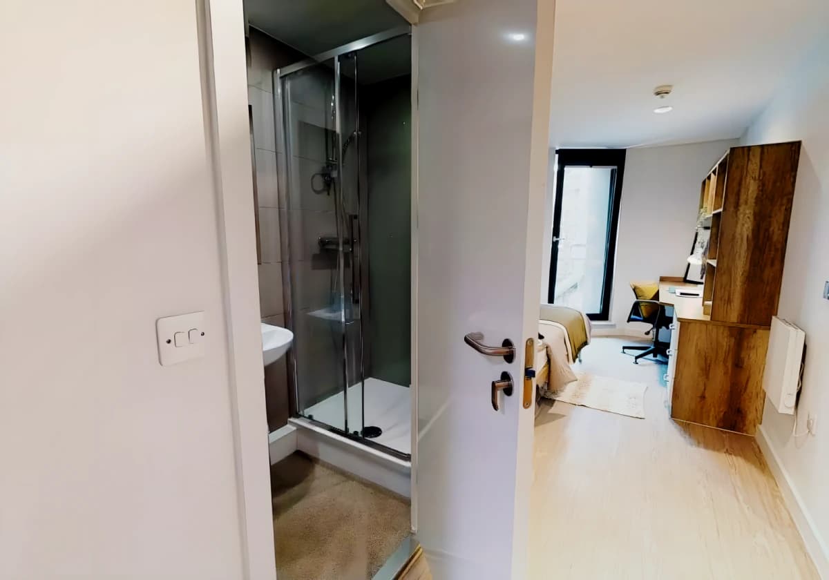 iQ Elgin Place image