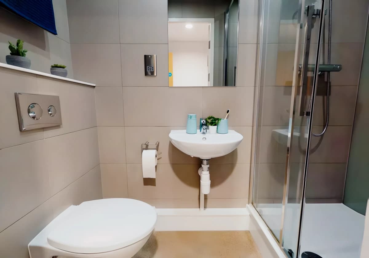 iQ Elgin Place image