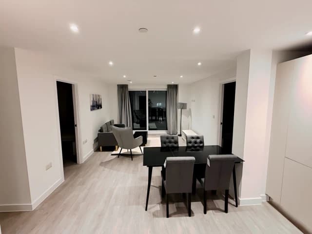 2 bedrooms 2 bathrooms