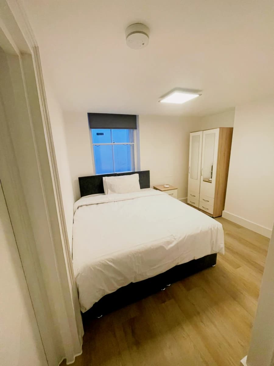 Lnt Bloomsbury image