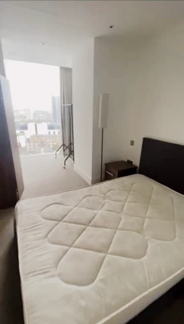 2 Bedroom 1 Bathroom Flat75