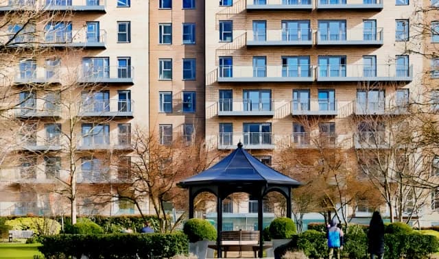 CW-Flat , Fermont House, Beaufort Square, London image 3