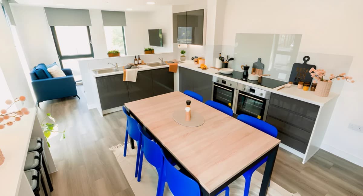 Currus Court image