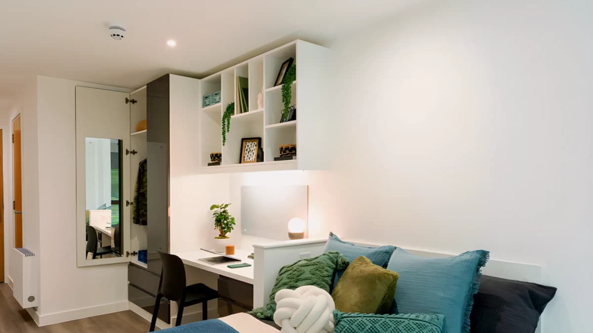 Currus Court image